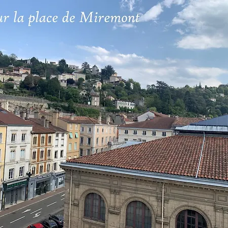 Plein Centre Avec Ascenseur